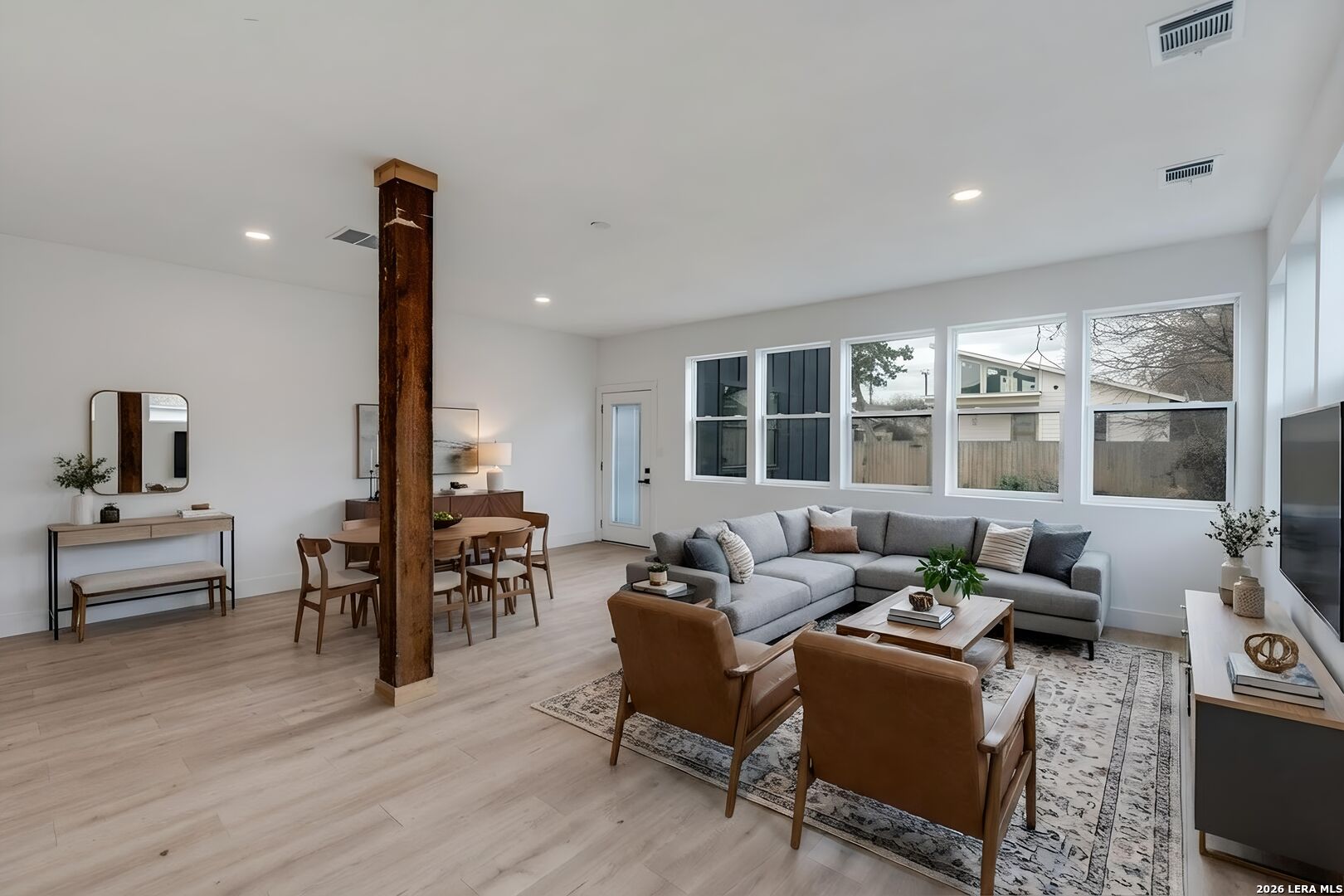 323 E Lambert