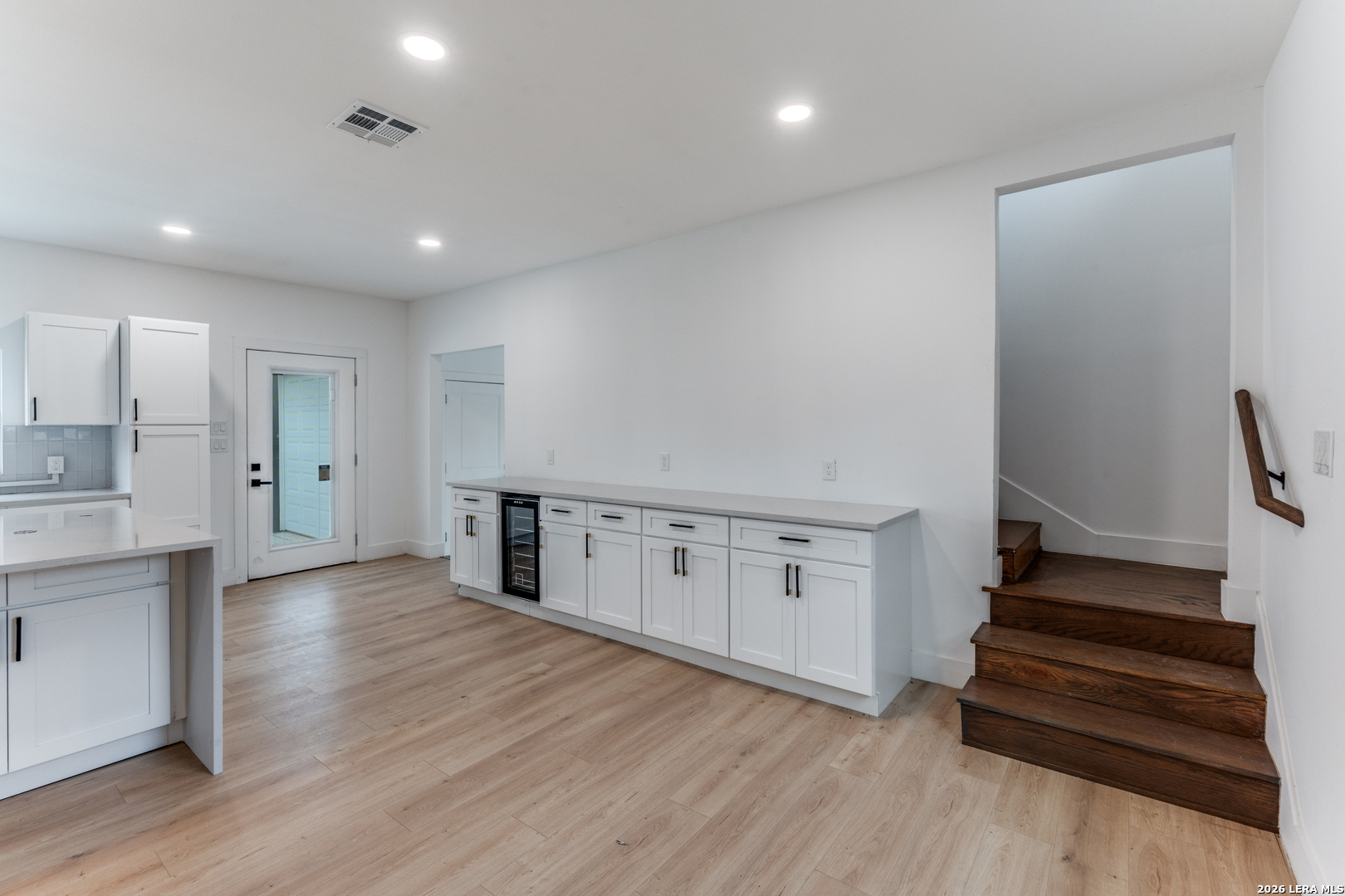 323 E Lambert