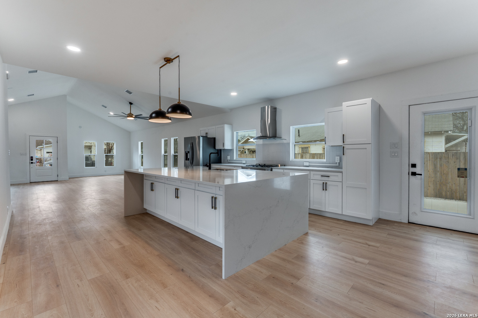 323 E Lambert