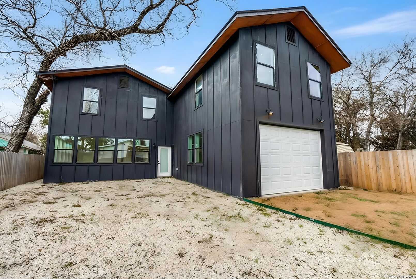 323 E Lambert