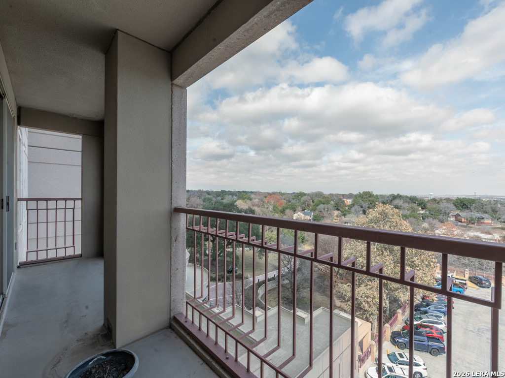 1 Towers Park 606