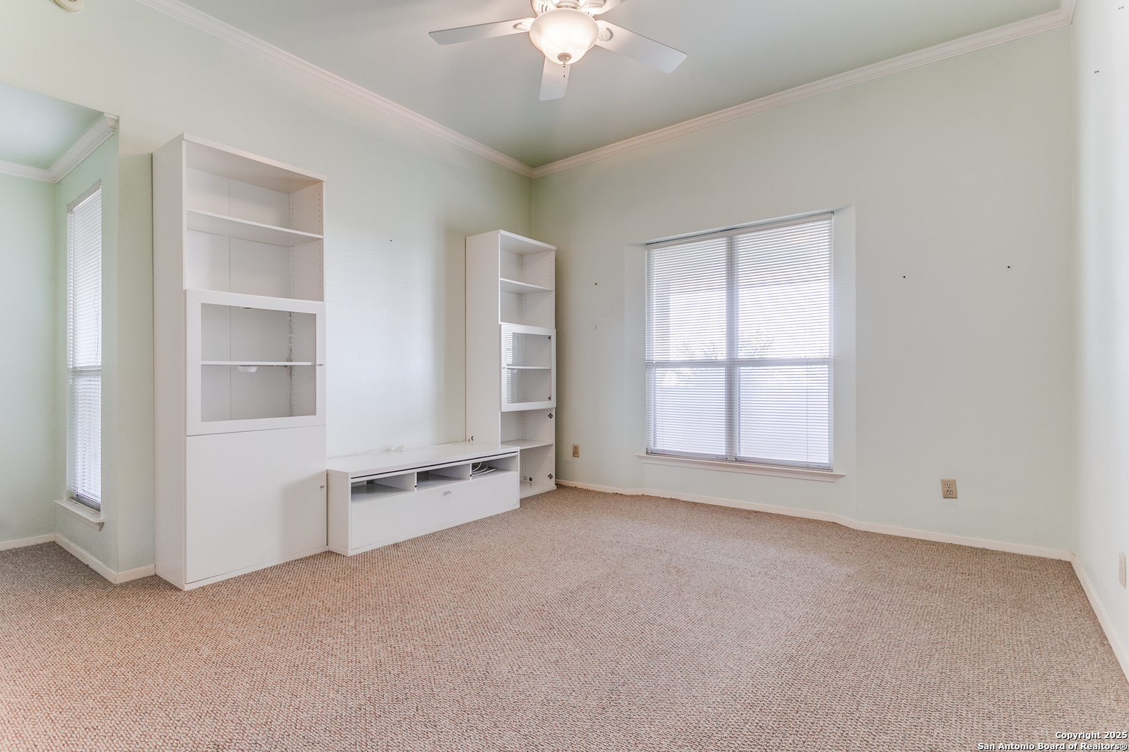 1022 Navarro 306