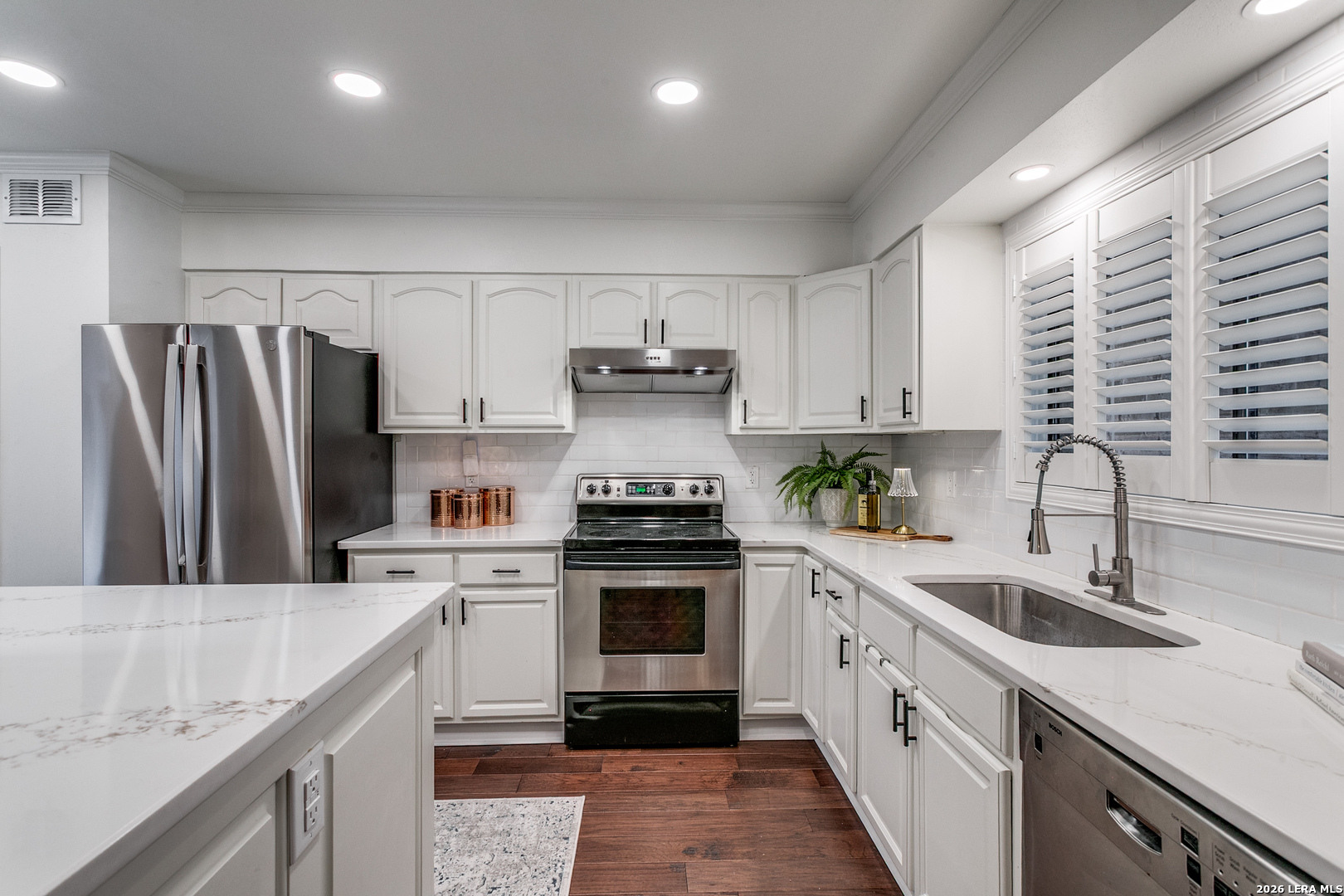 8123 N New Braunfels F