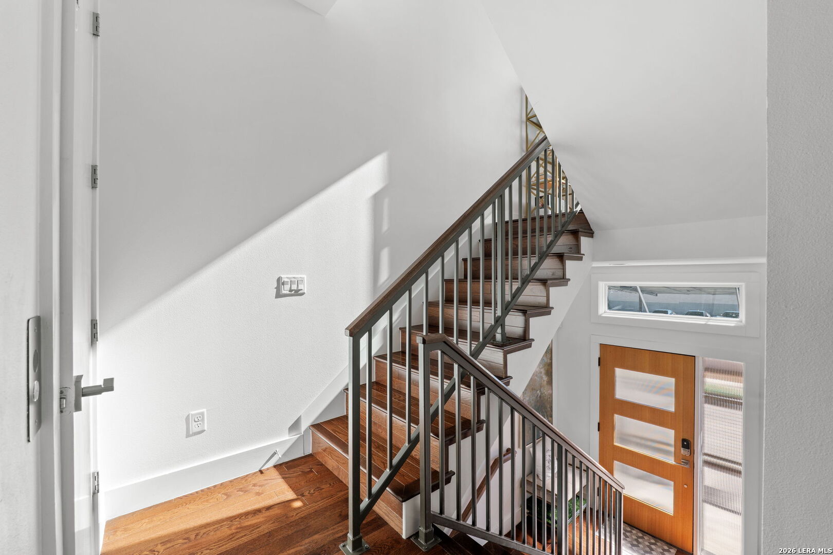 318 W Grayson 204