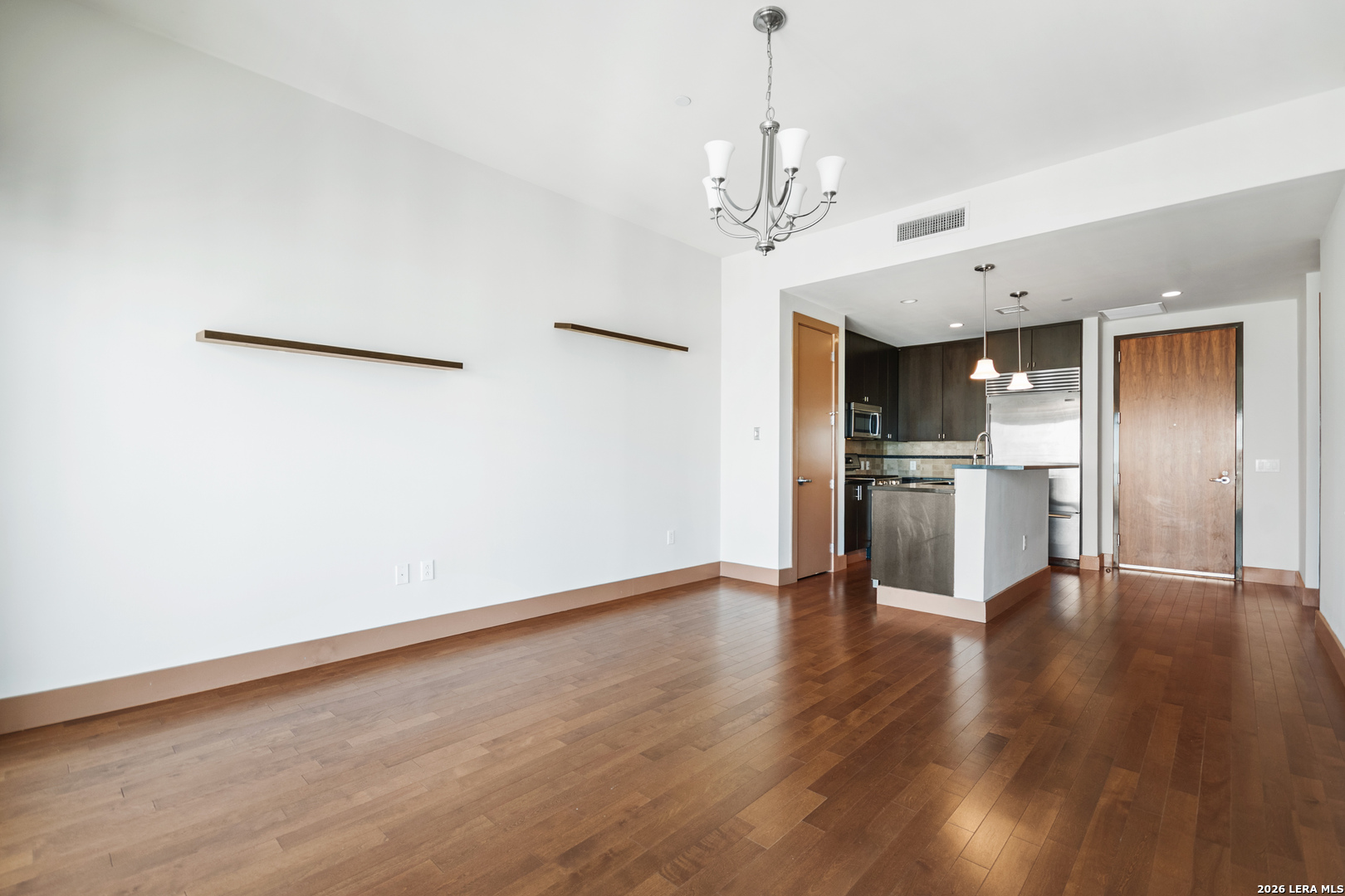 610 E Market 2606