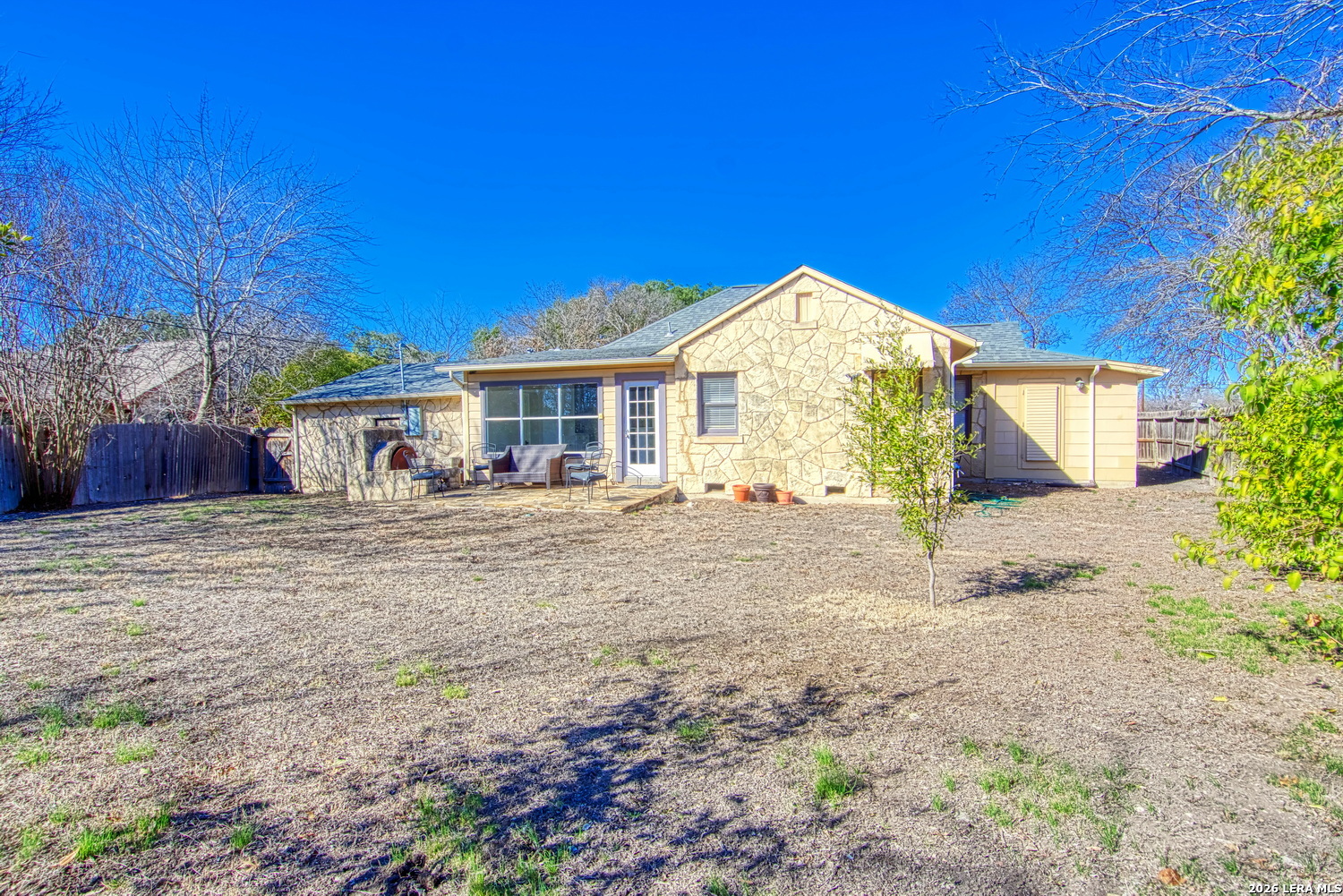 204 Lovera Blvd