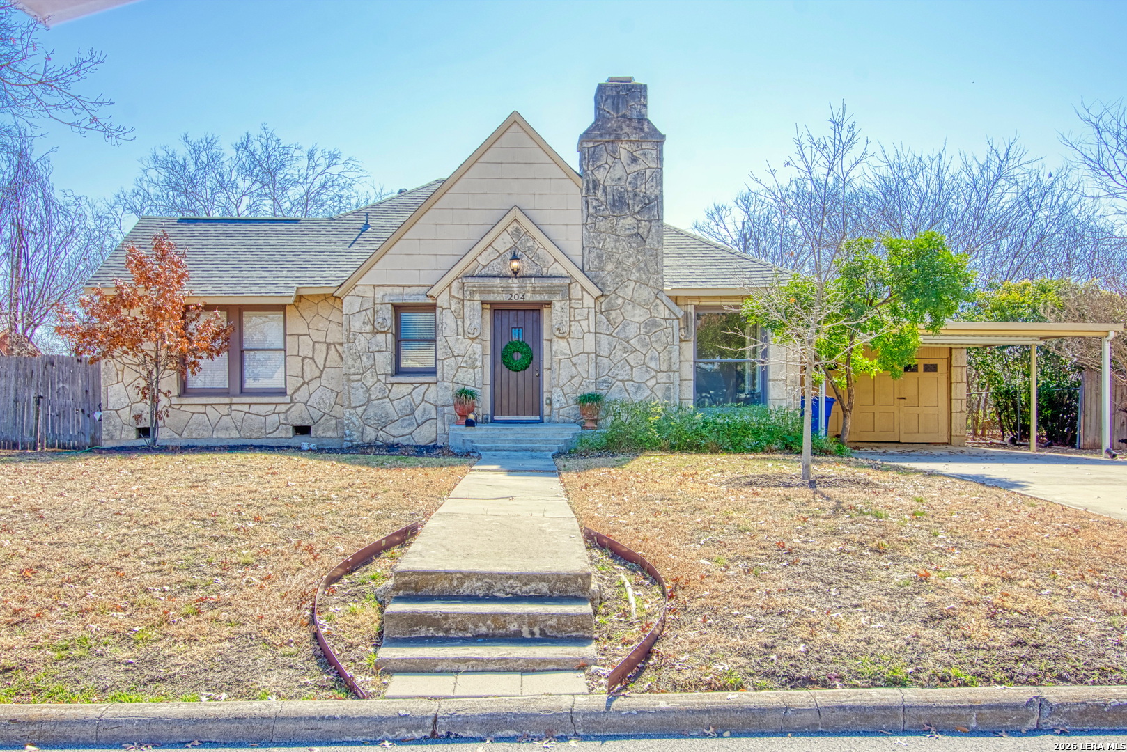 204 Lovera Blvd
