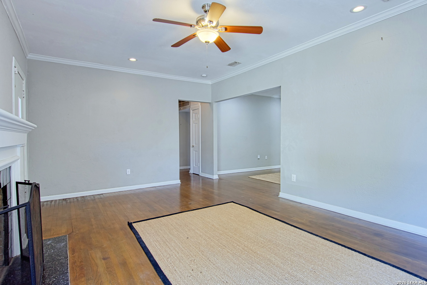 204 Lovera Blvd