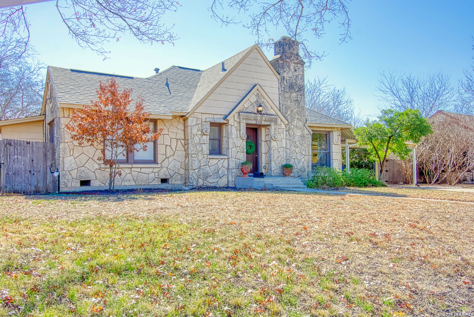204 Lovera Blvd