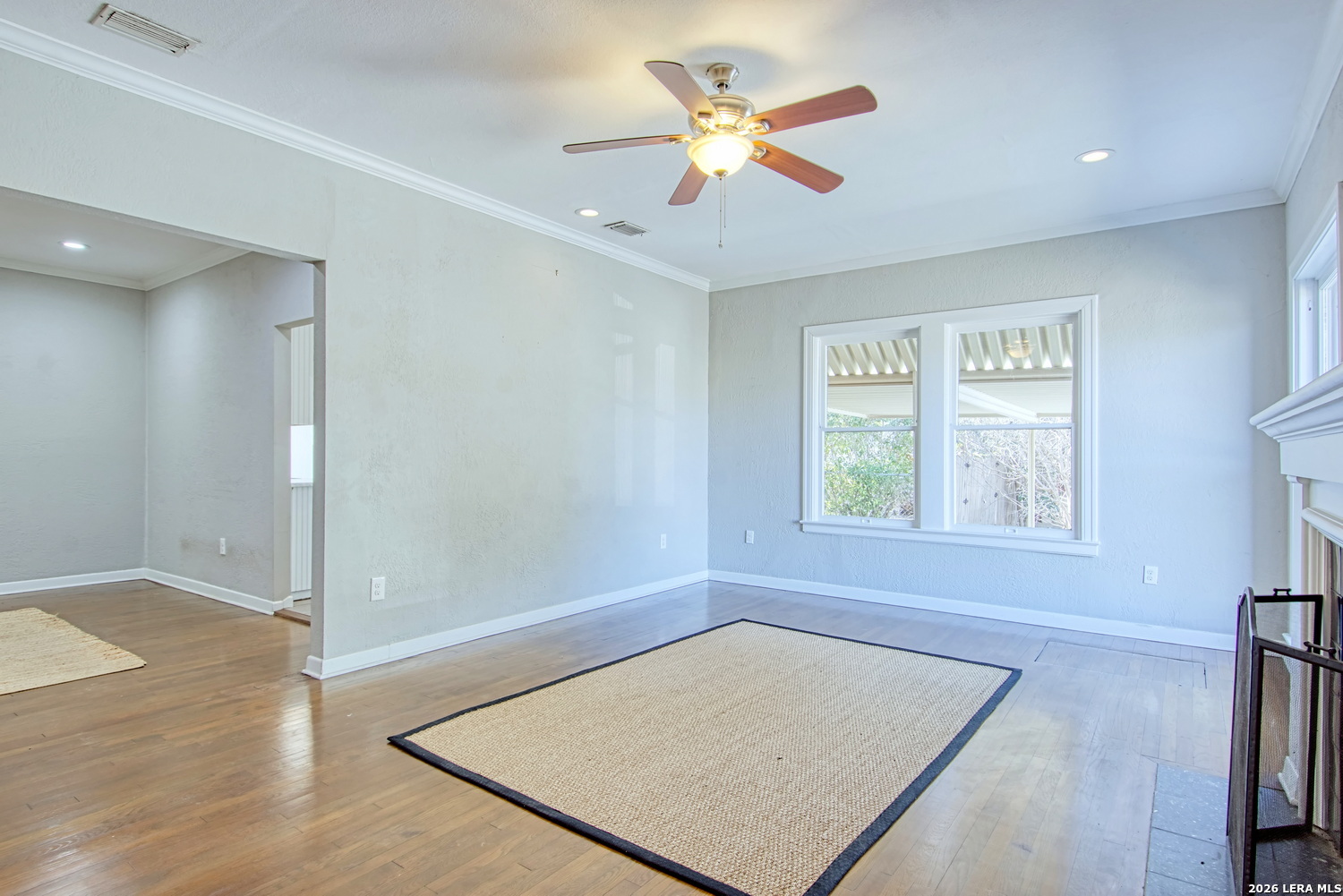 204 Lovera Blvd