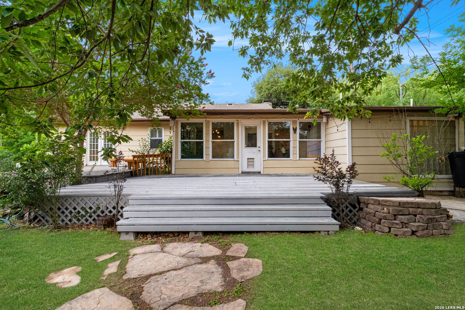 454 Paseo Encinal