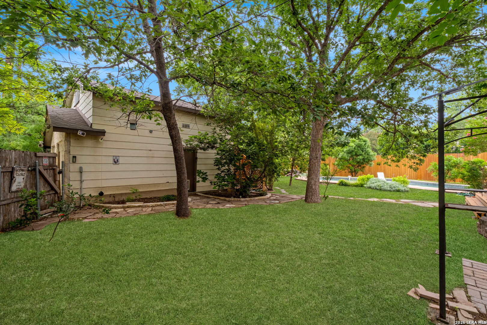 454 Paseo Encinal
