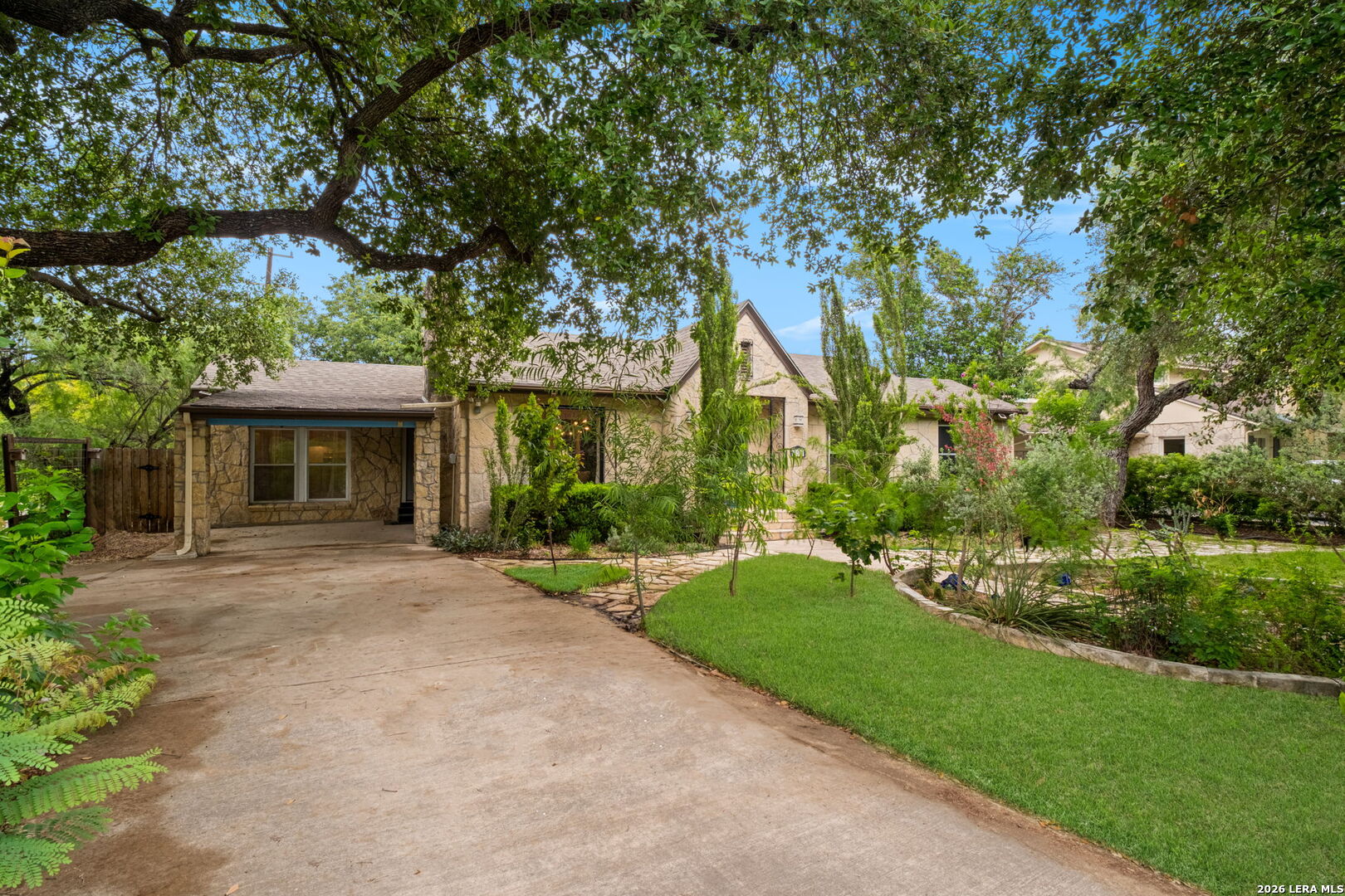454 Paseo Encinal