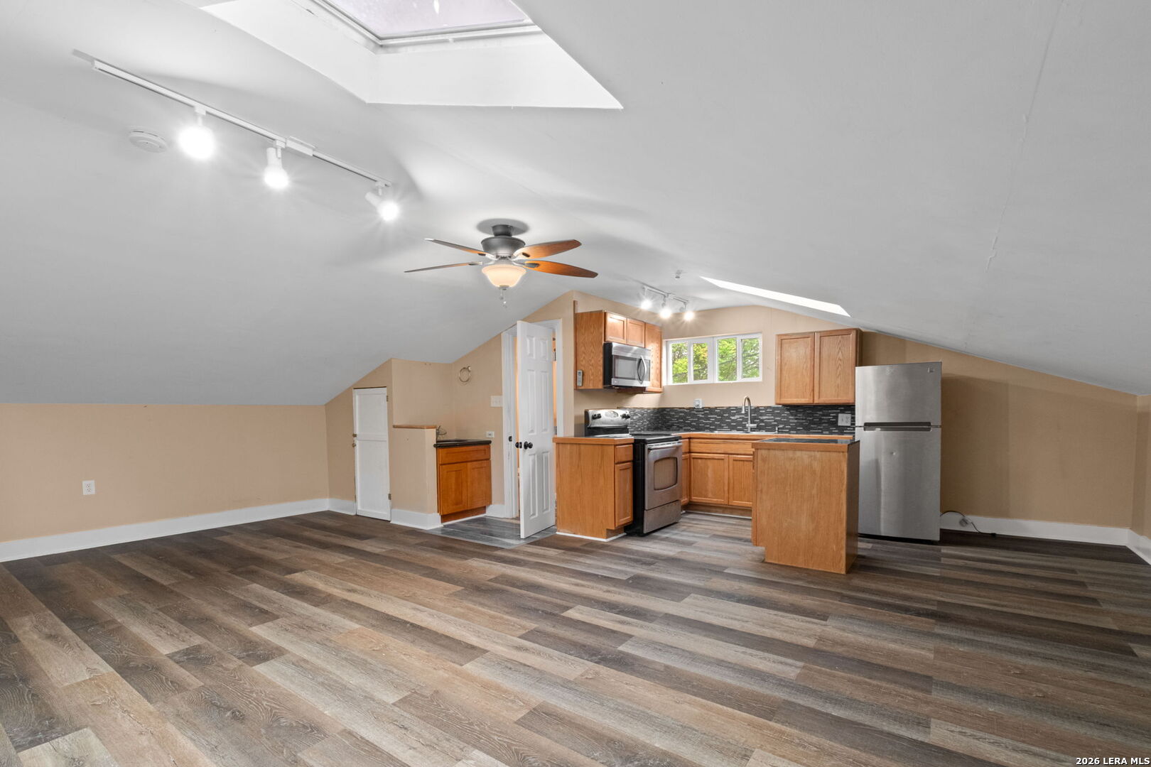 454 Paseo Encinal