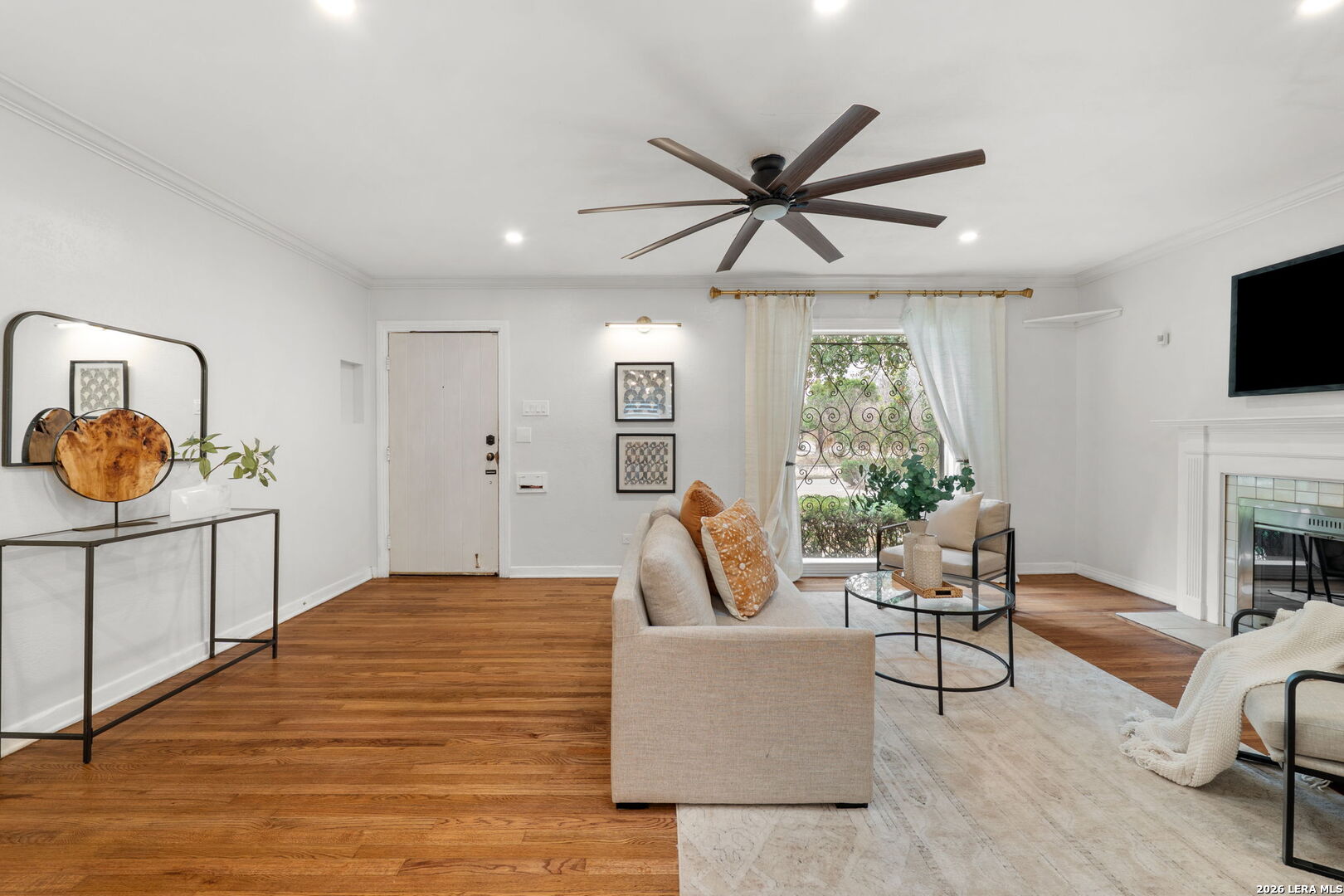 454 Paseo Encinal