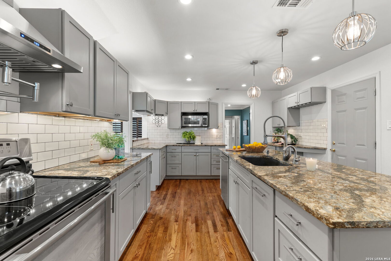 454 Paseo Encinal