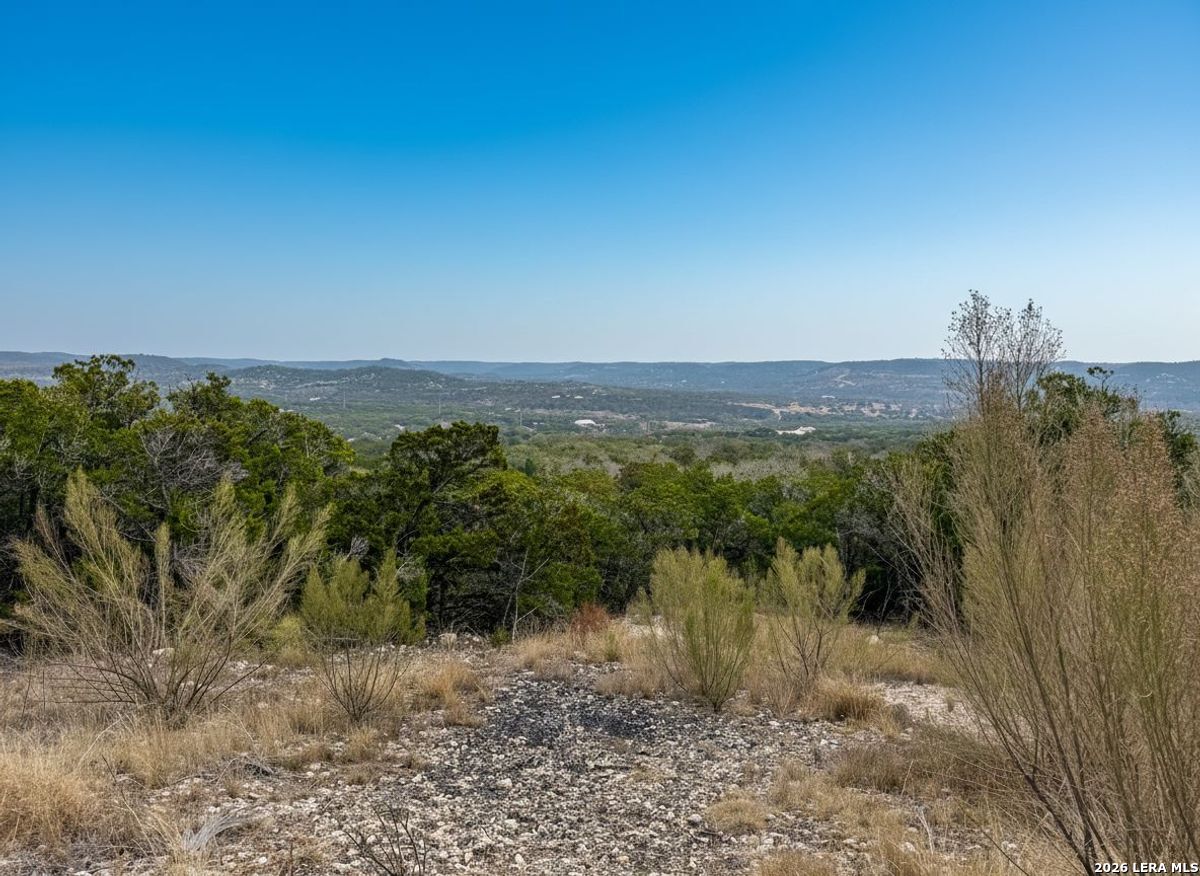 898 Mountain View Lane