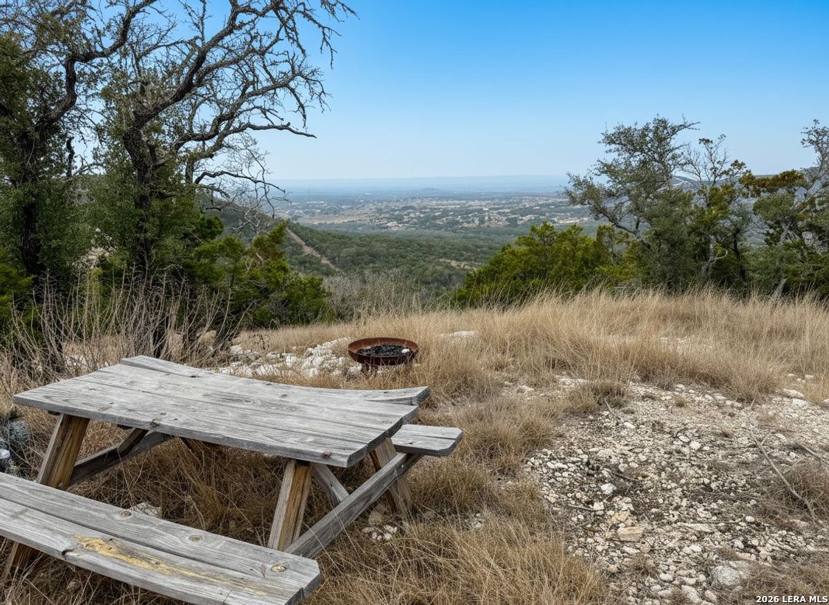 898 Mountain View Lane