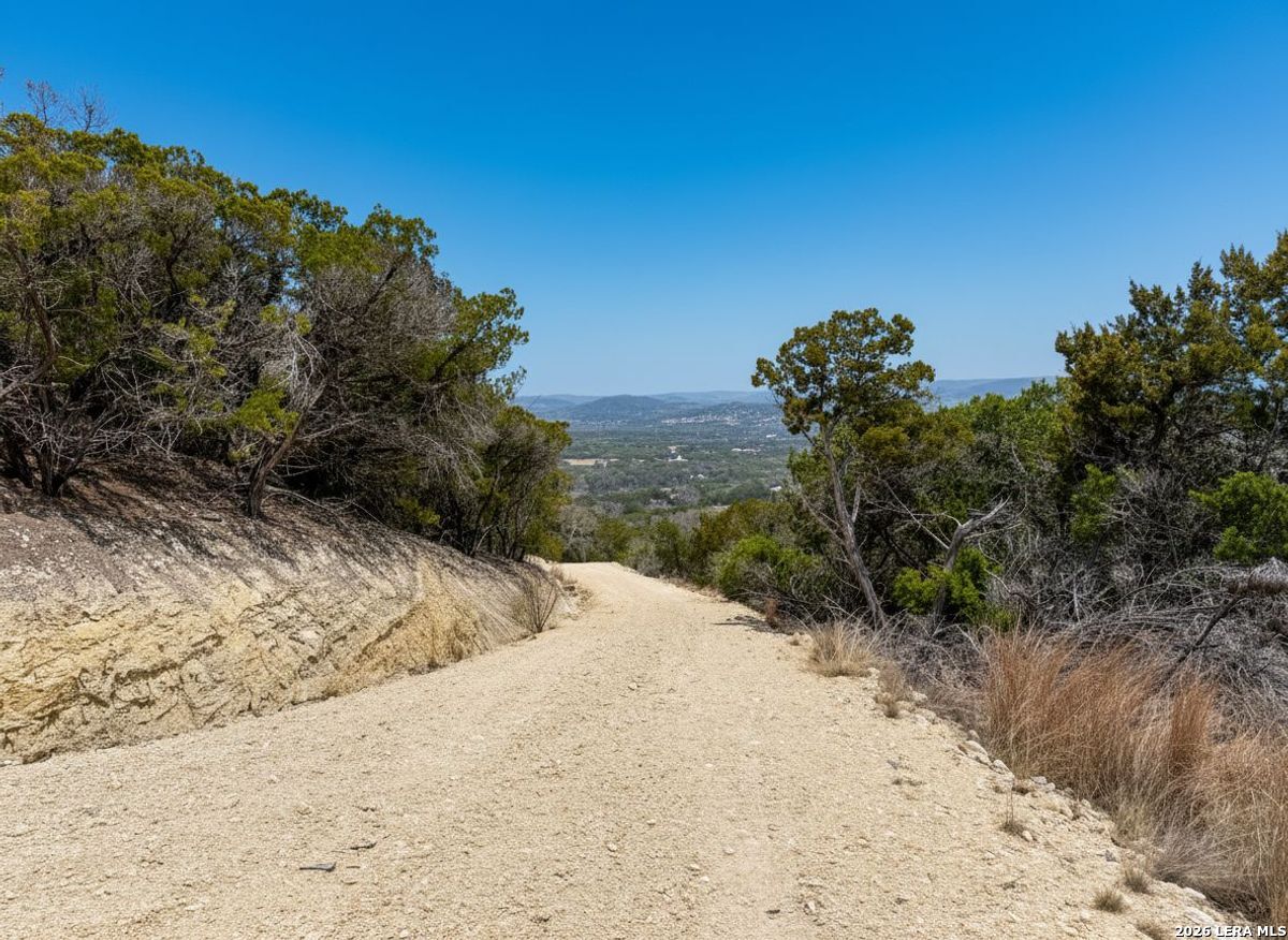 898 Mountain View Lane