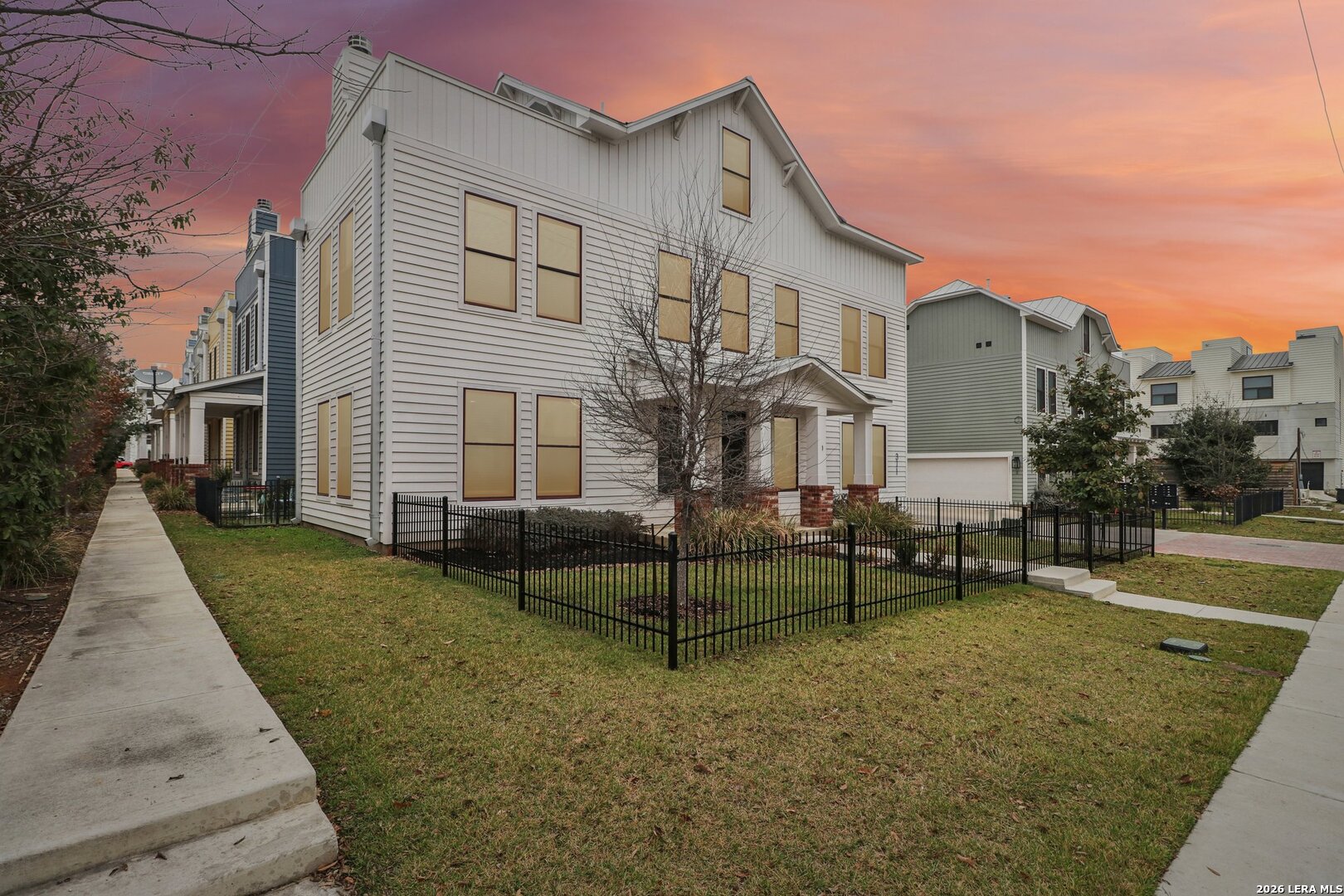 311 E Evergreen #1
