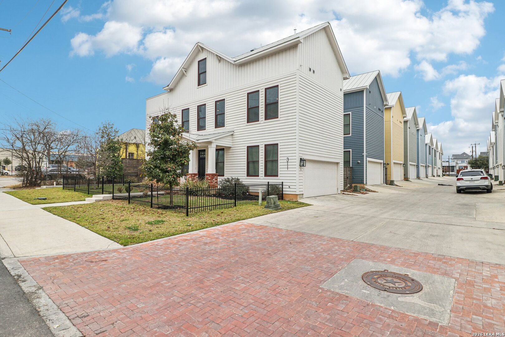 311 E Evergreen #1