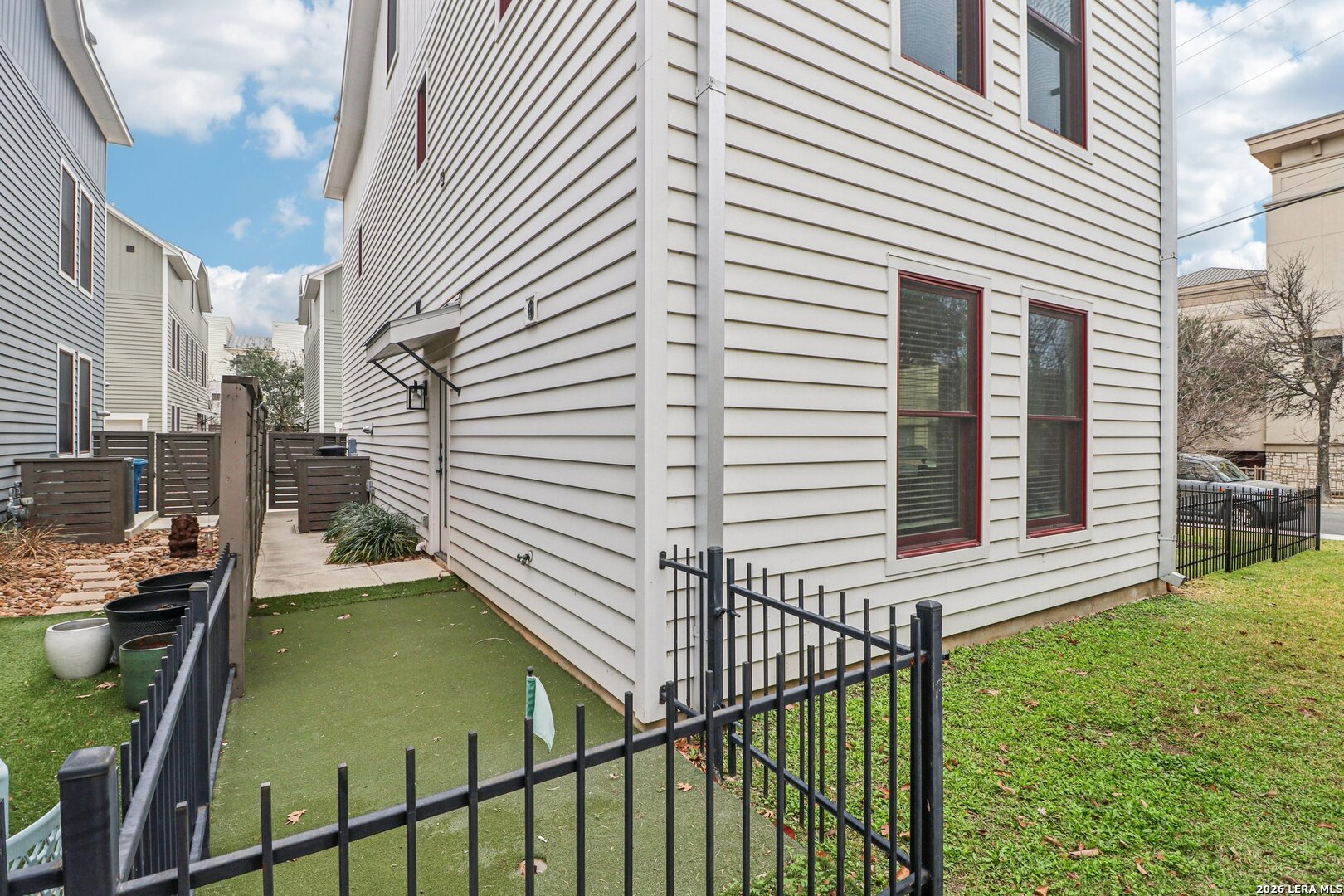 311 E Evergreen #1