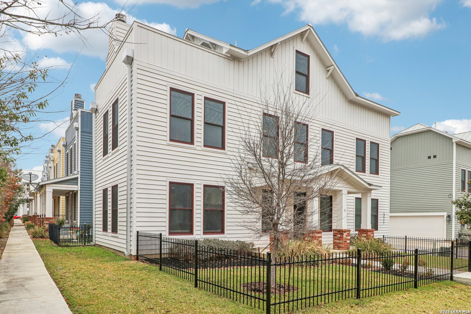 311 E Evergreen #1