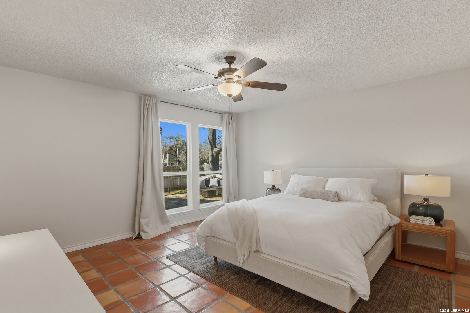 15127 Forest Country