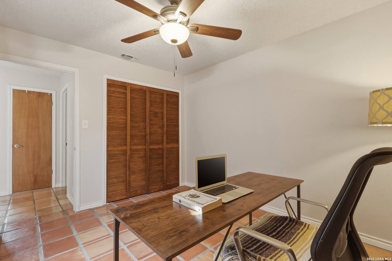 15127 Forest Country