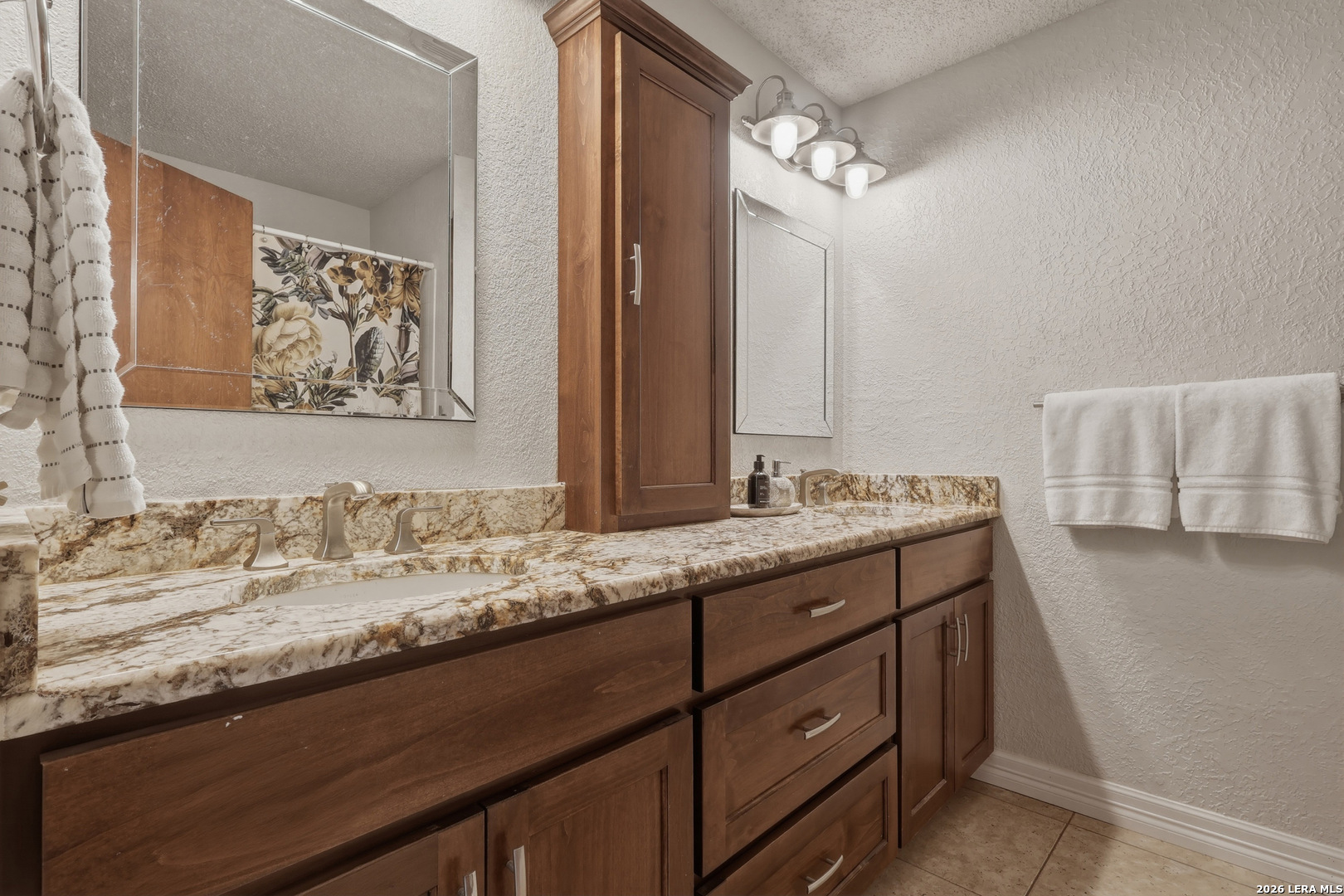 15127 Forest Country