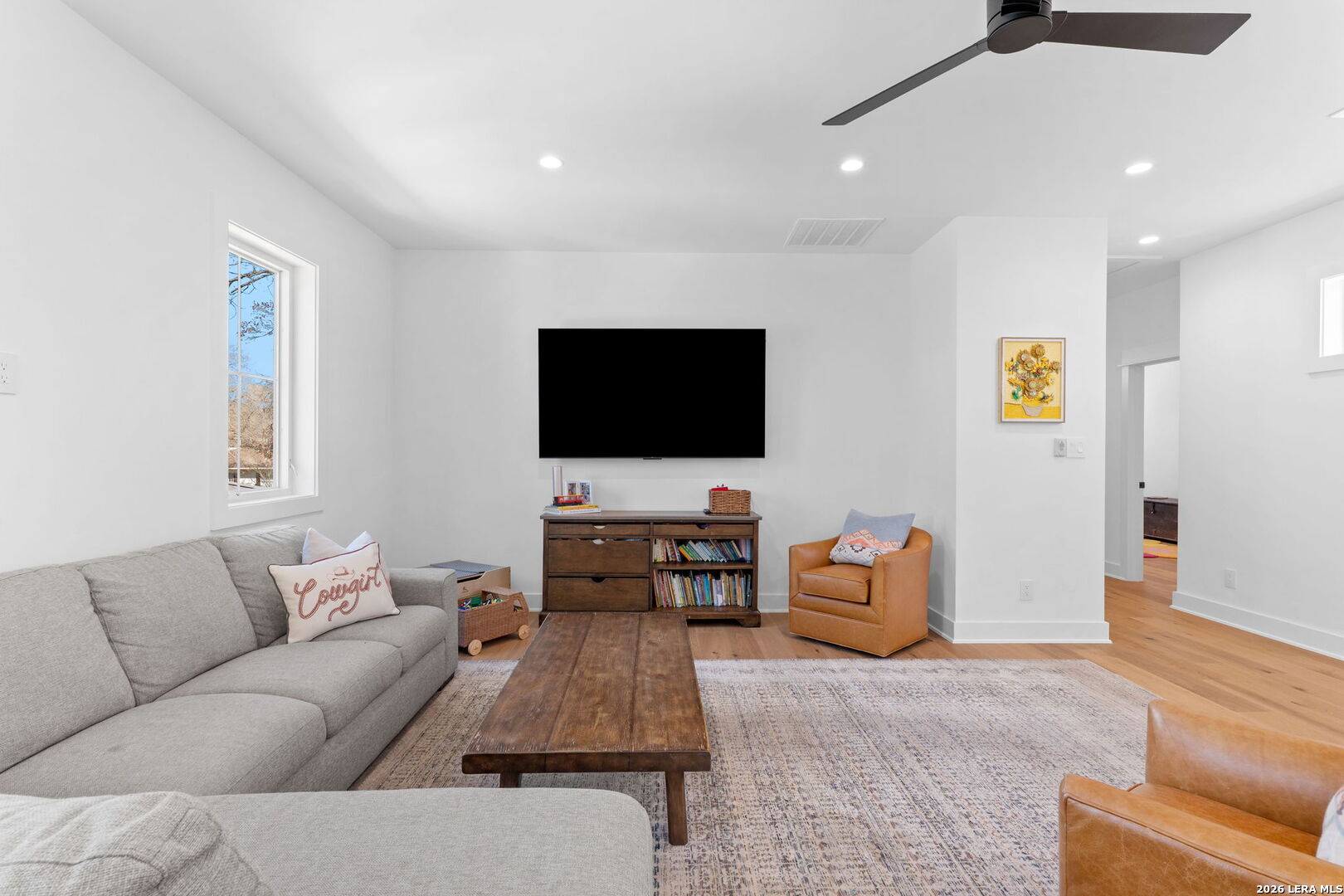 808 Canterbury Hill