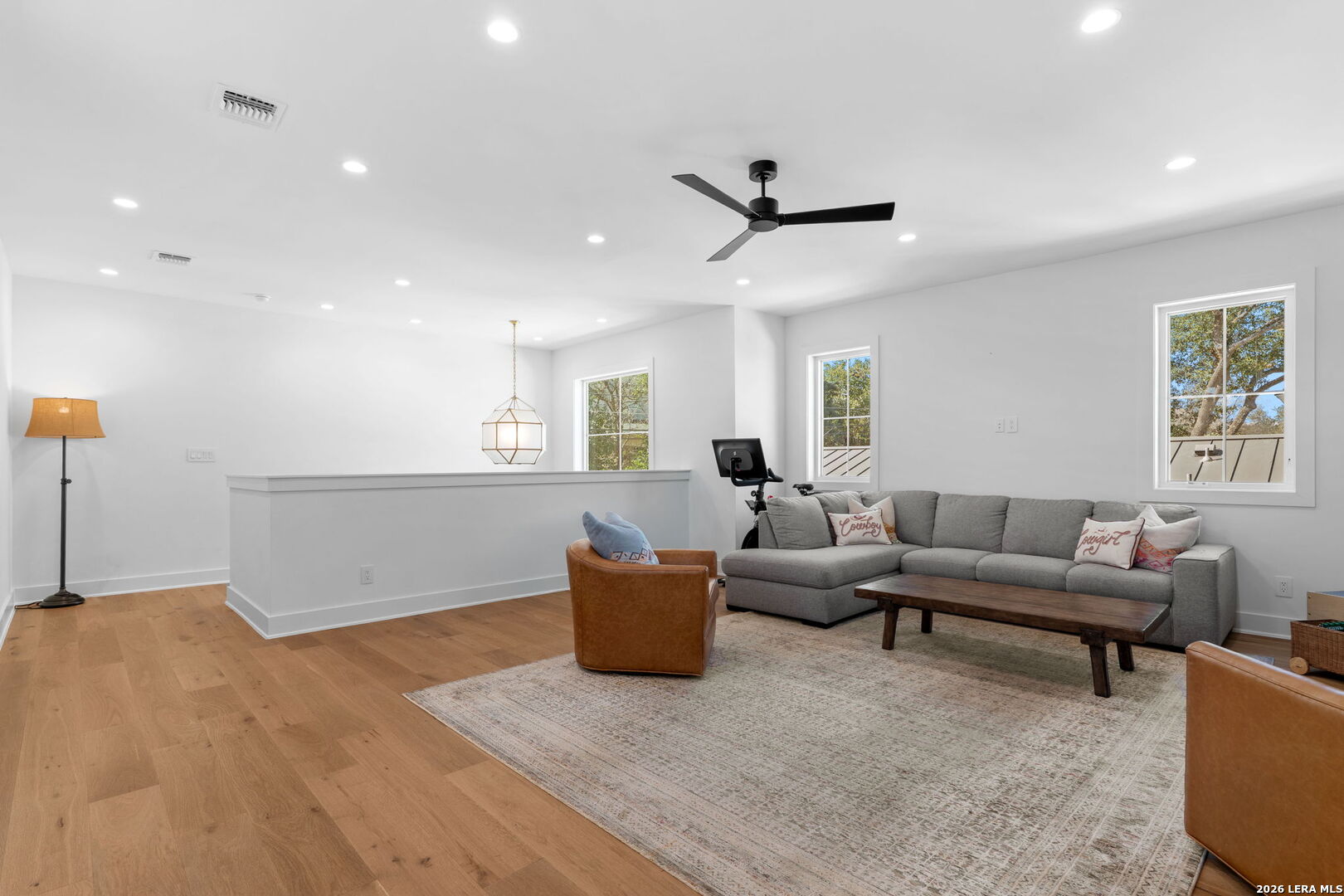 808 Canterbury Hill