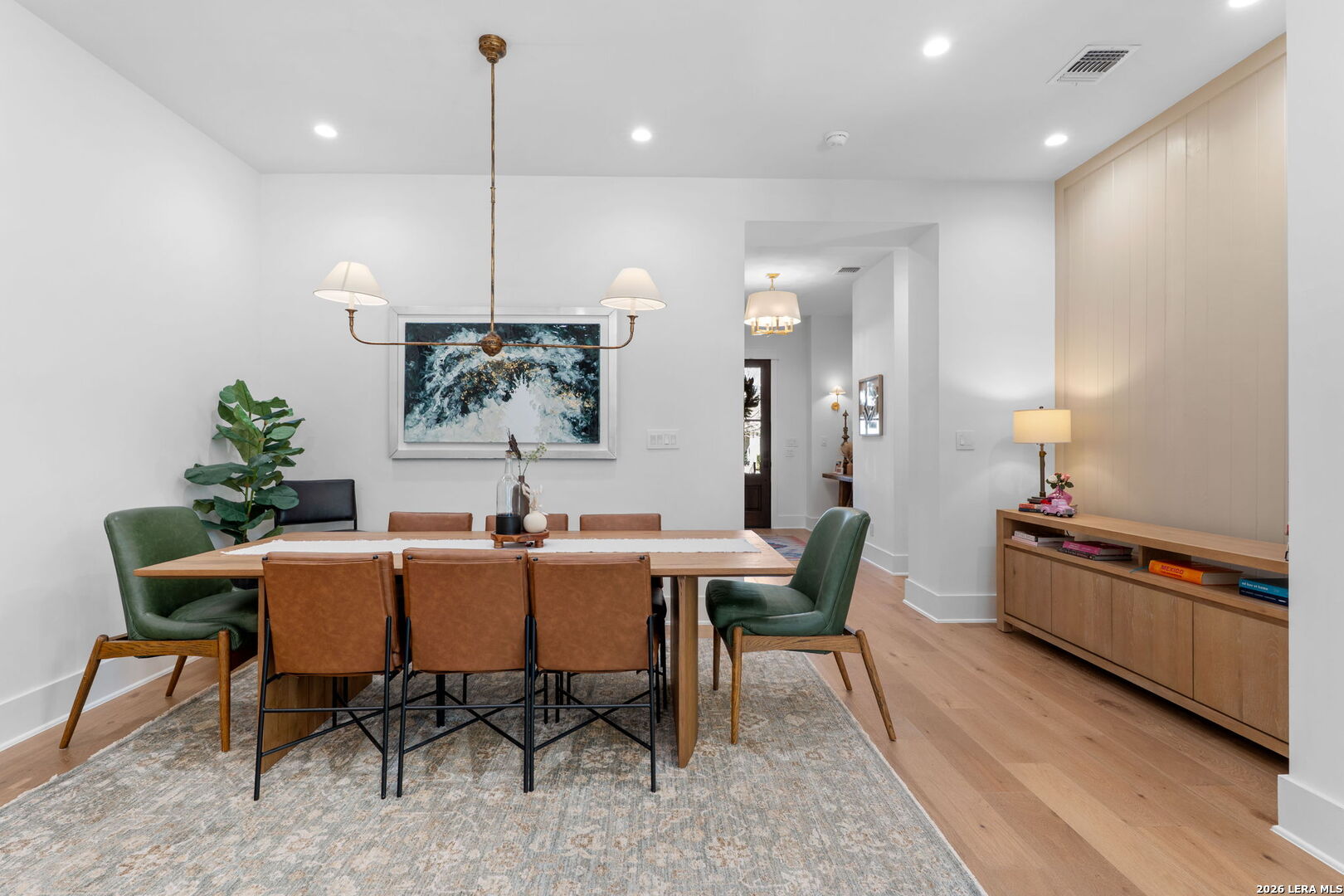 808 Canterbury Hill