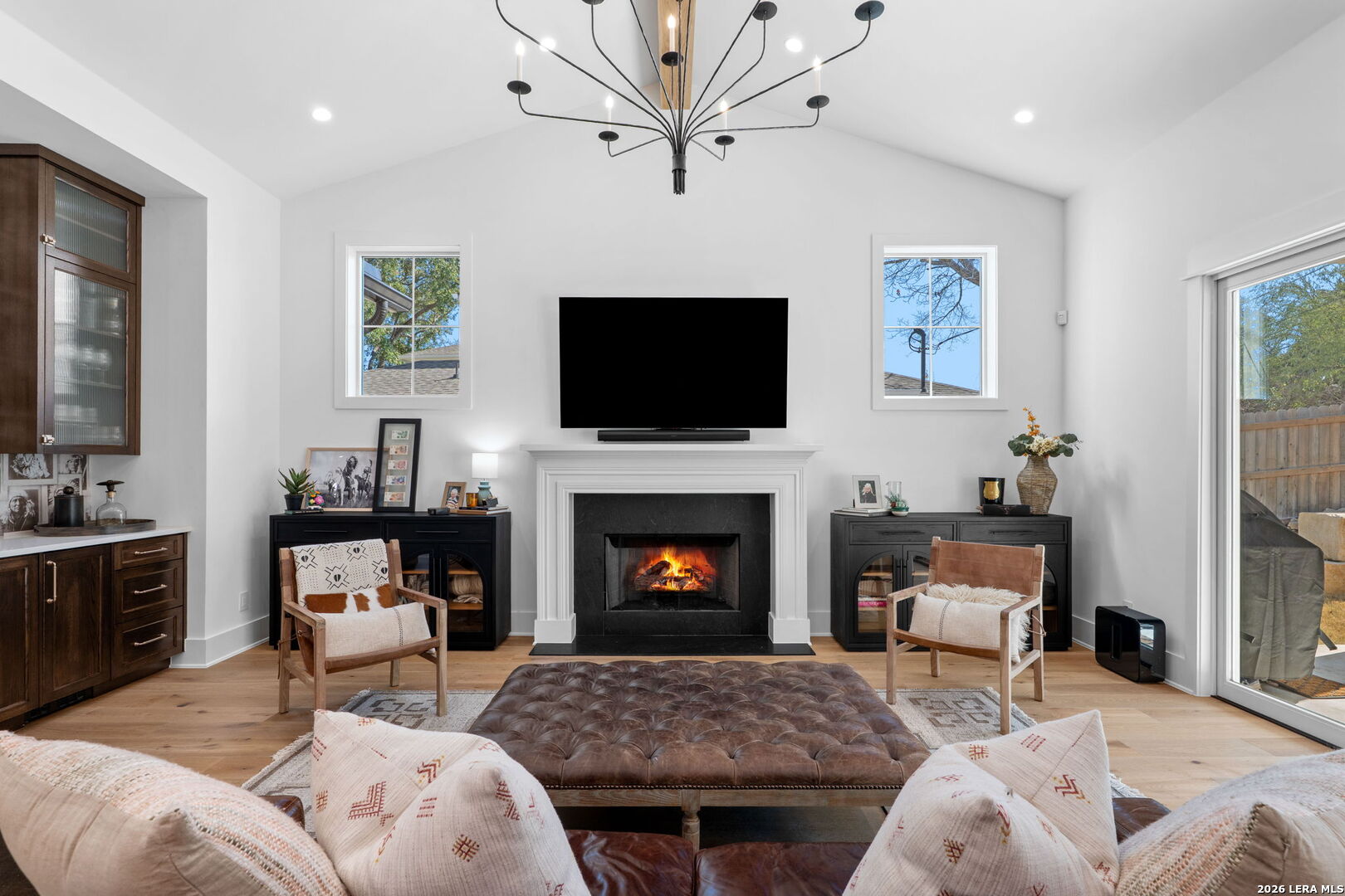 808 Canterbury Hill