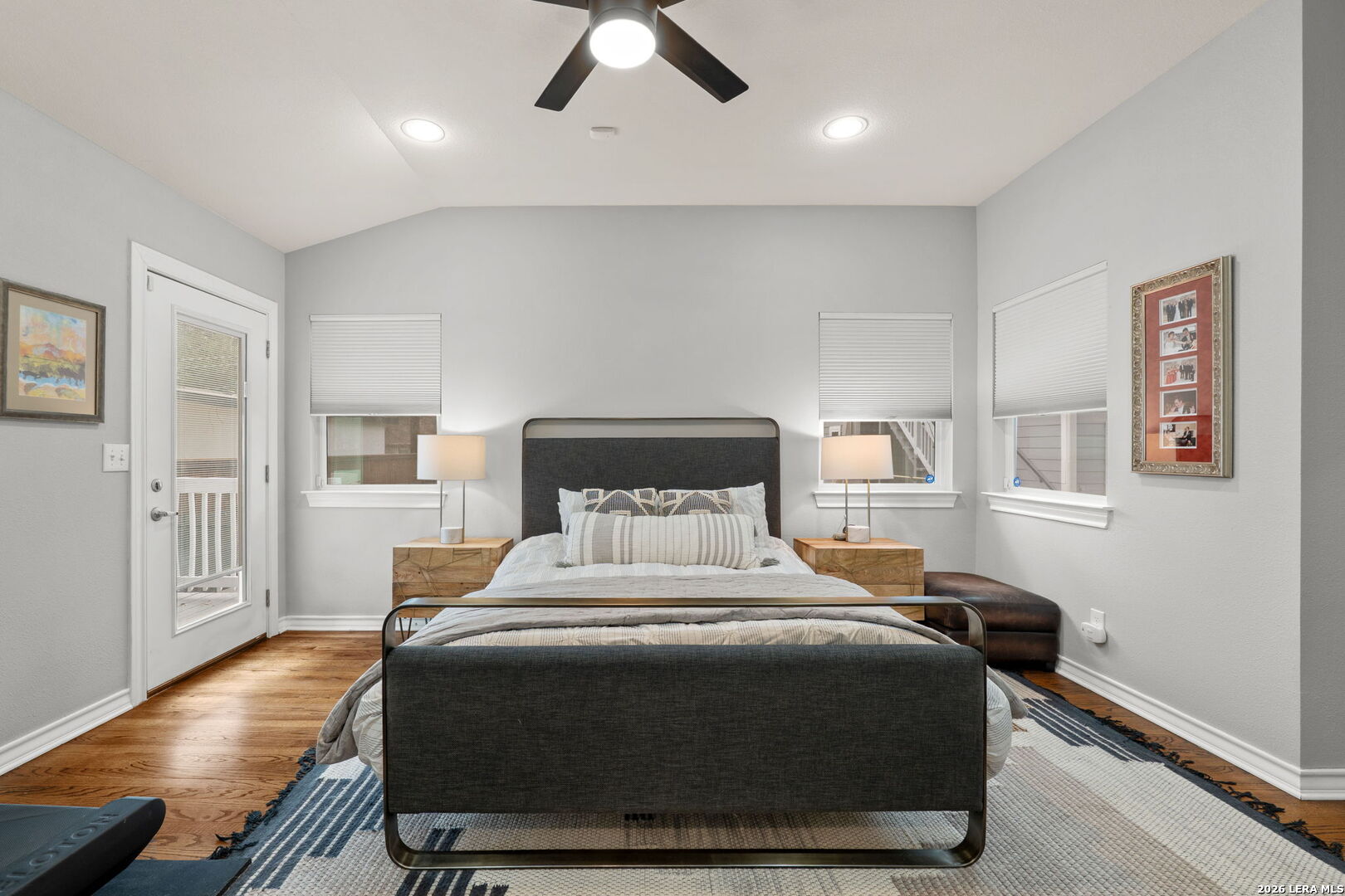 160 E Oakview