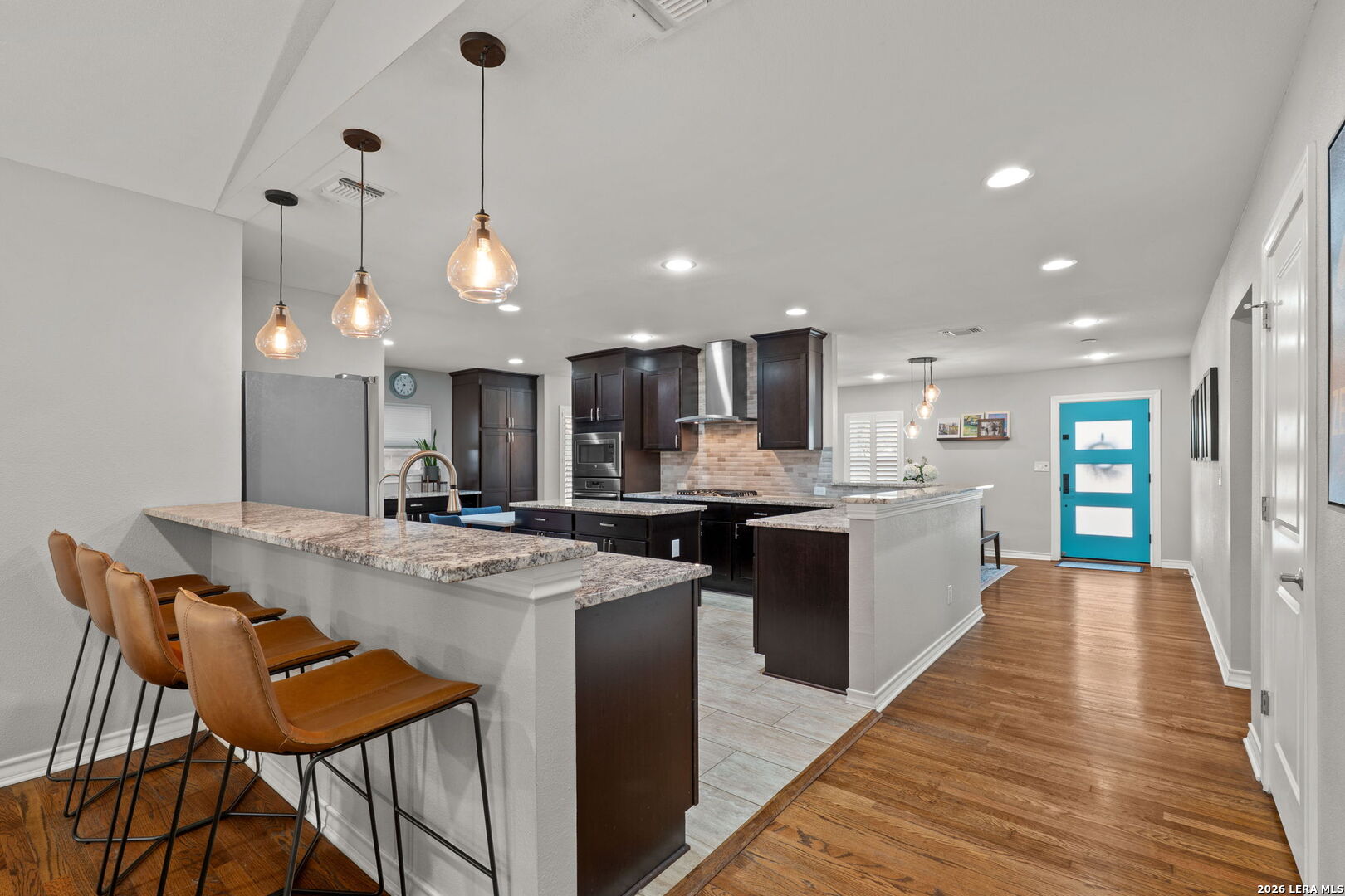 160 E Oakview