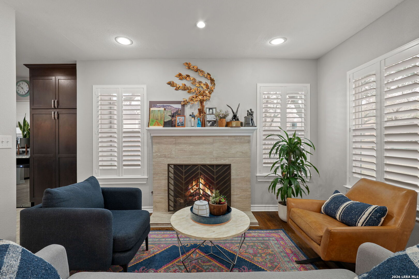 160 E Oakview