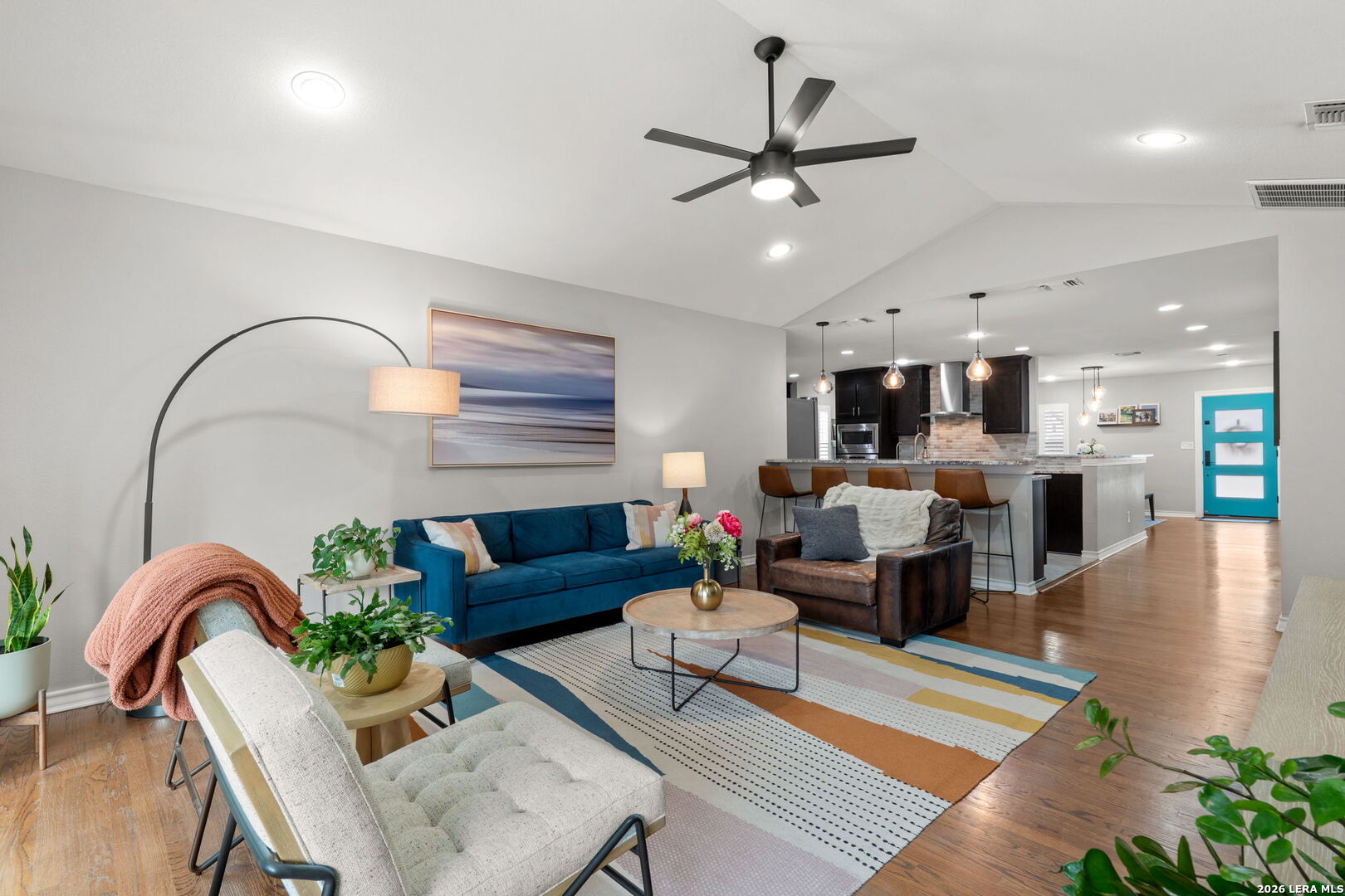 160 E Oakview