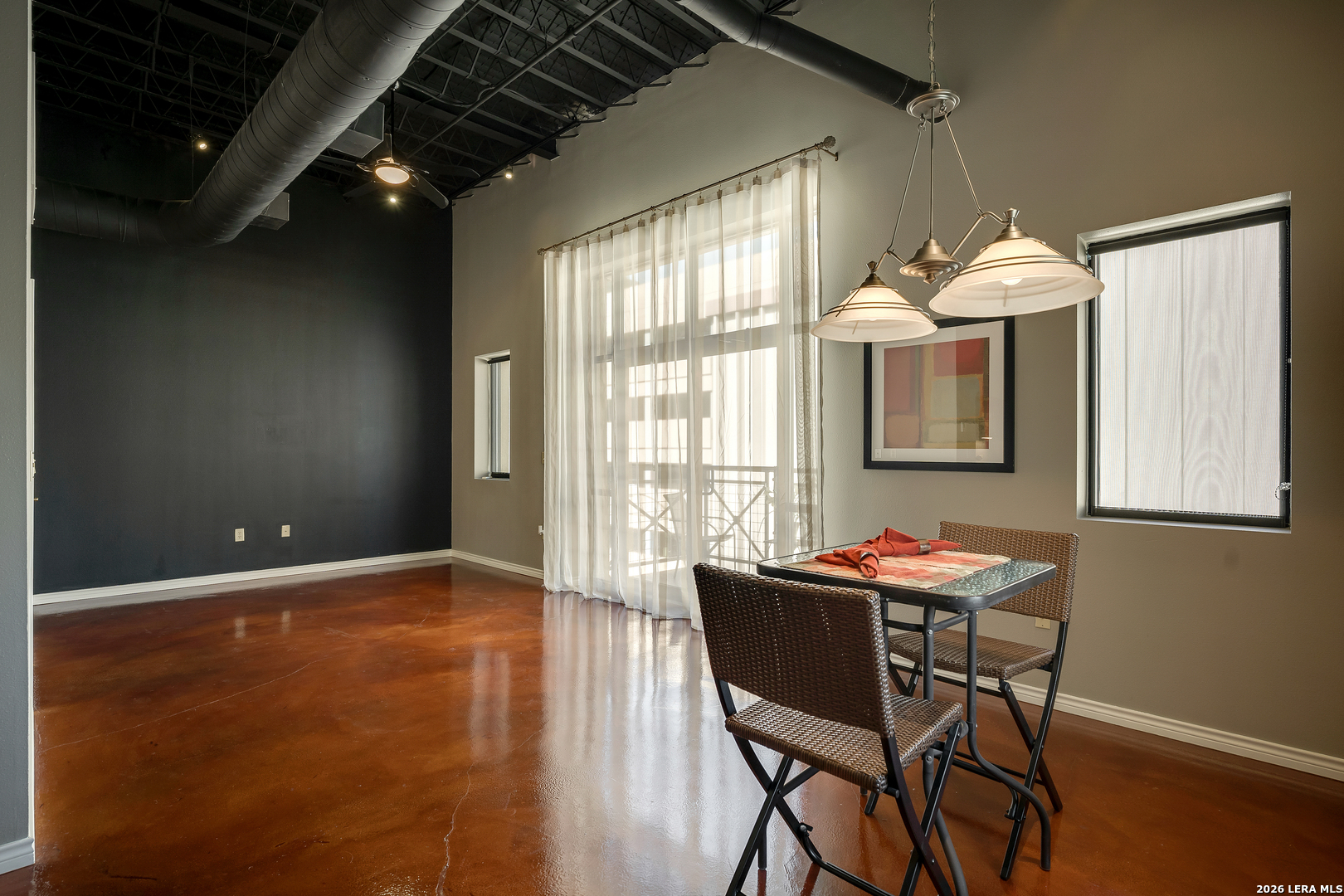 214 E Travis APT 301