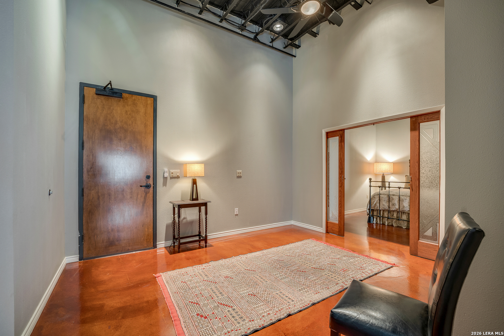 214 E Travis APT 301