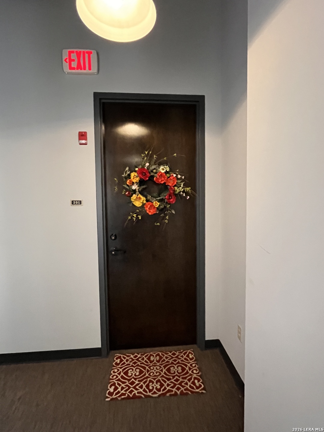 214 E Travis APT 301