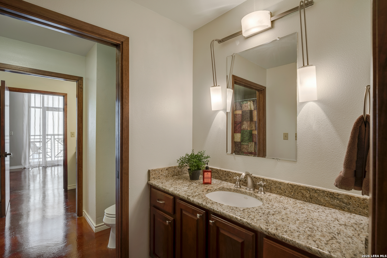 214 E Travis APT 301
