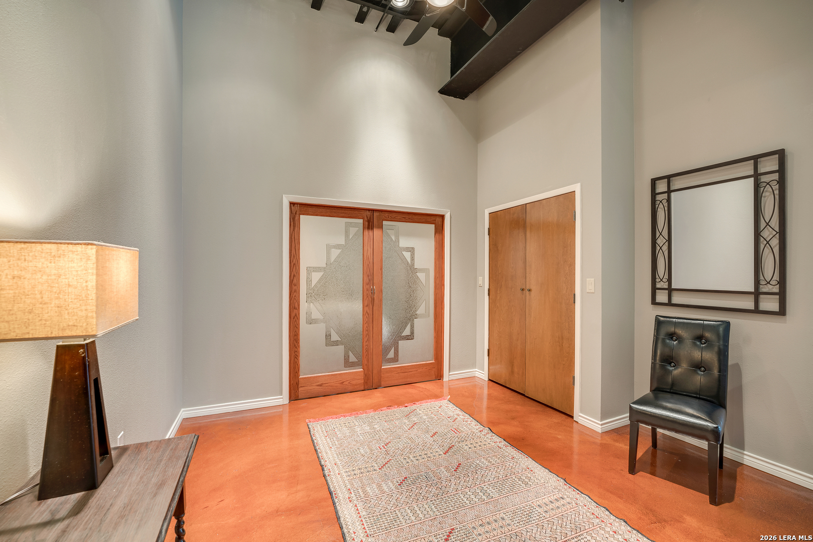 214 E Travis APT 301