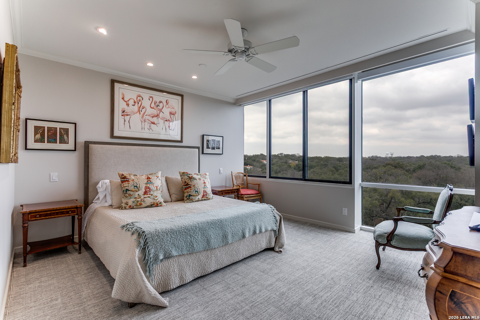 200 Patterson APT 700