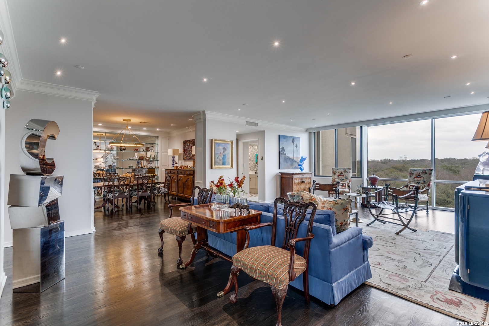 200 Patterson APT 700