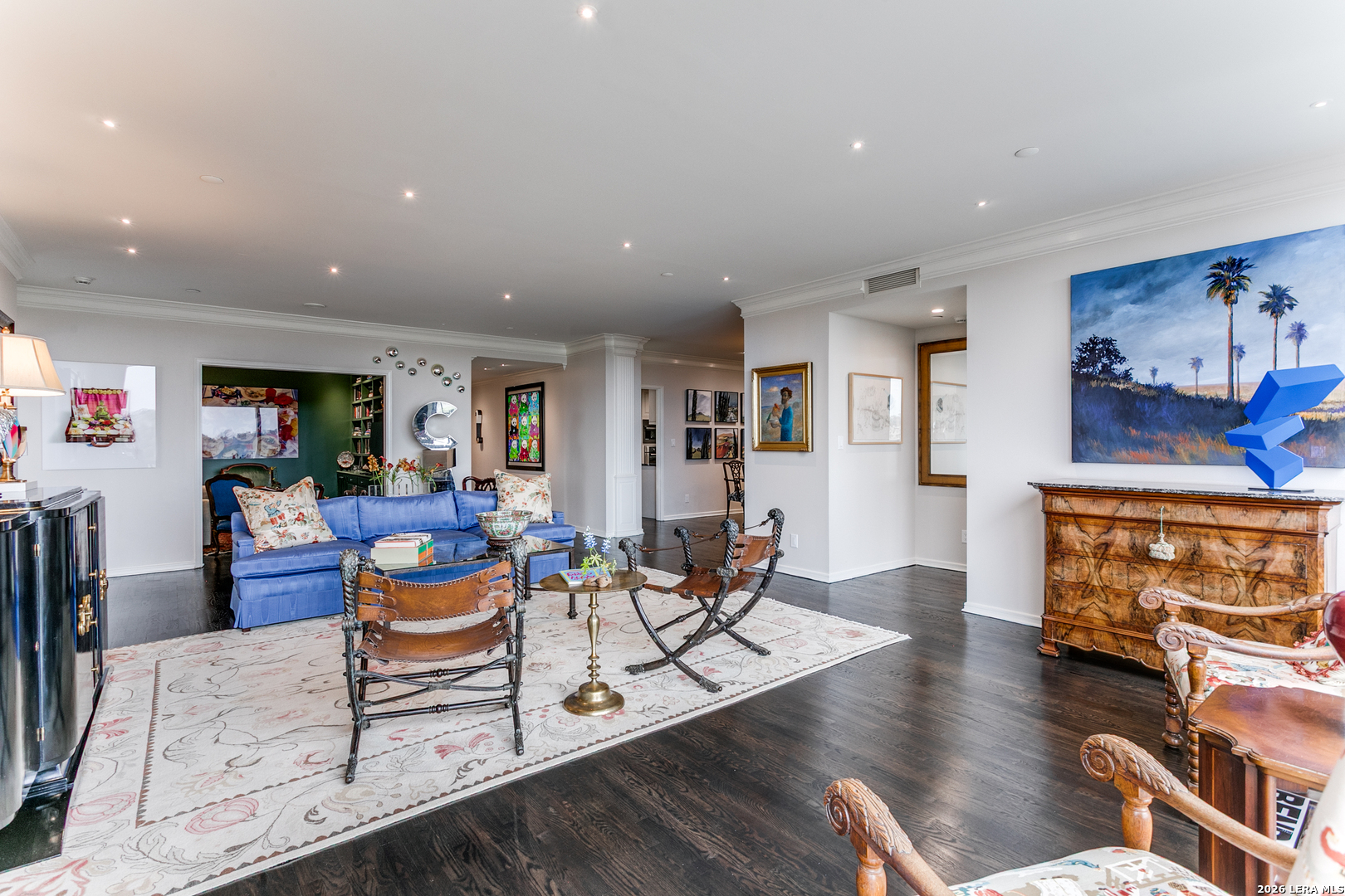 200 Patterson APT 700