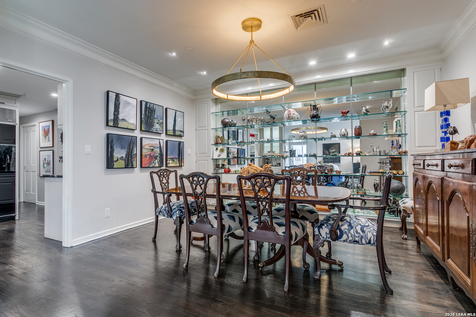 200 Patterson APT 700