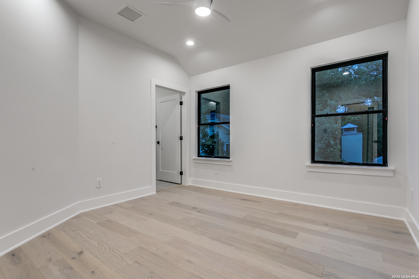 119 Grant Ave