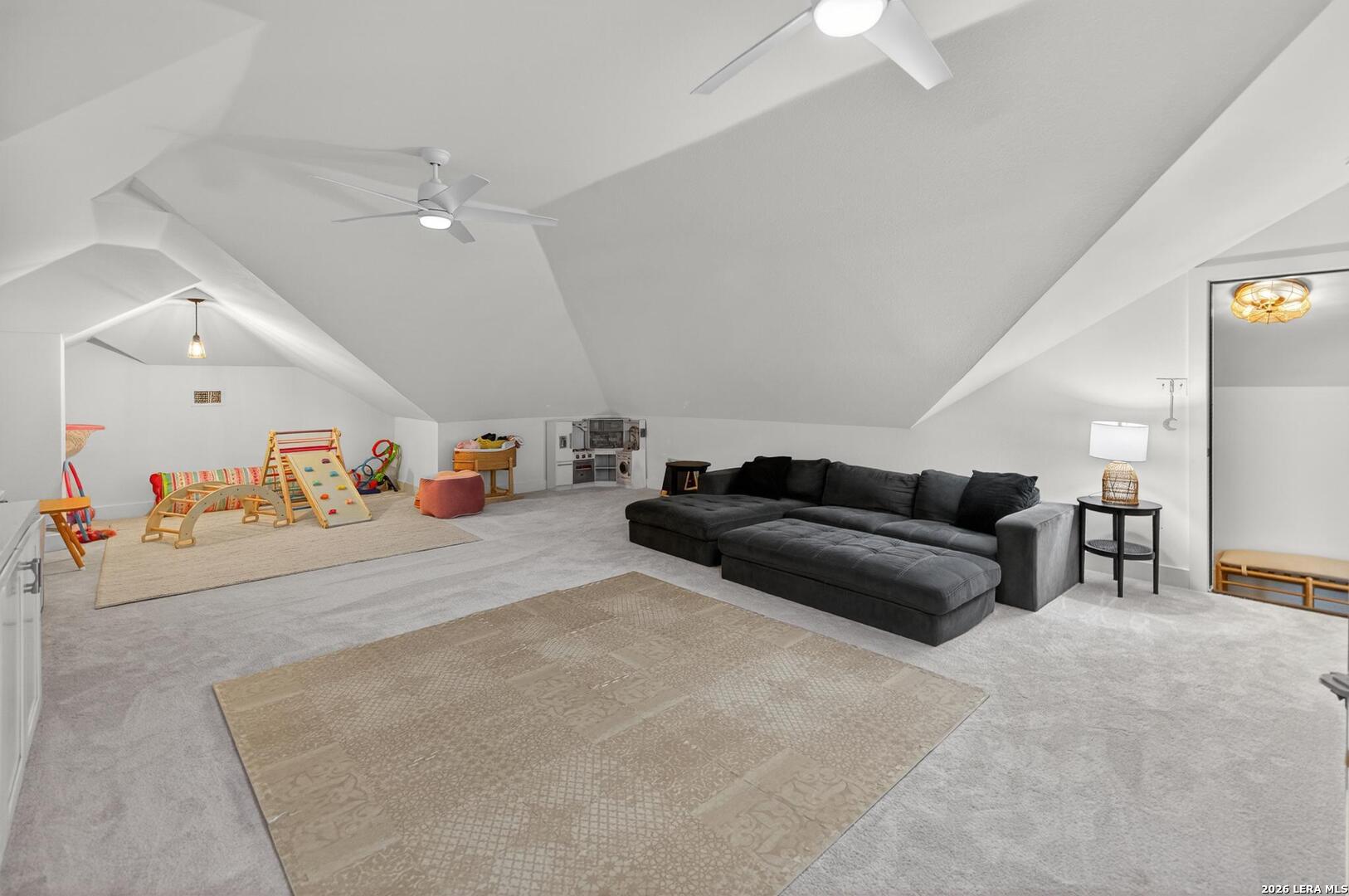 5830 Lago Vista