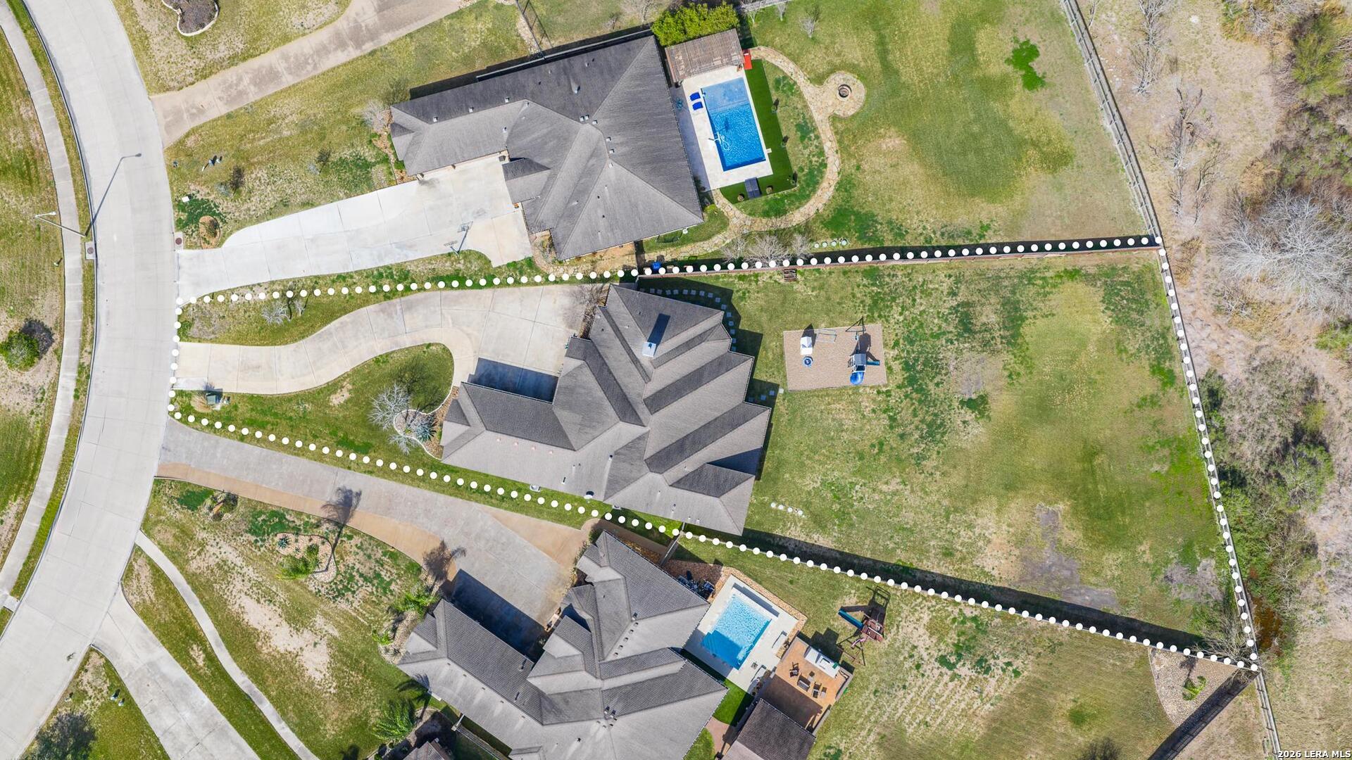 5830 Lago Vista
